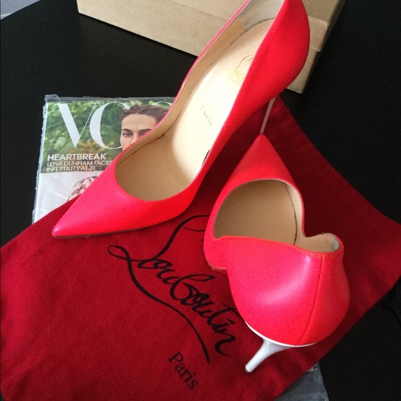 Christian Louboutin - Picture 3 of 8